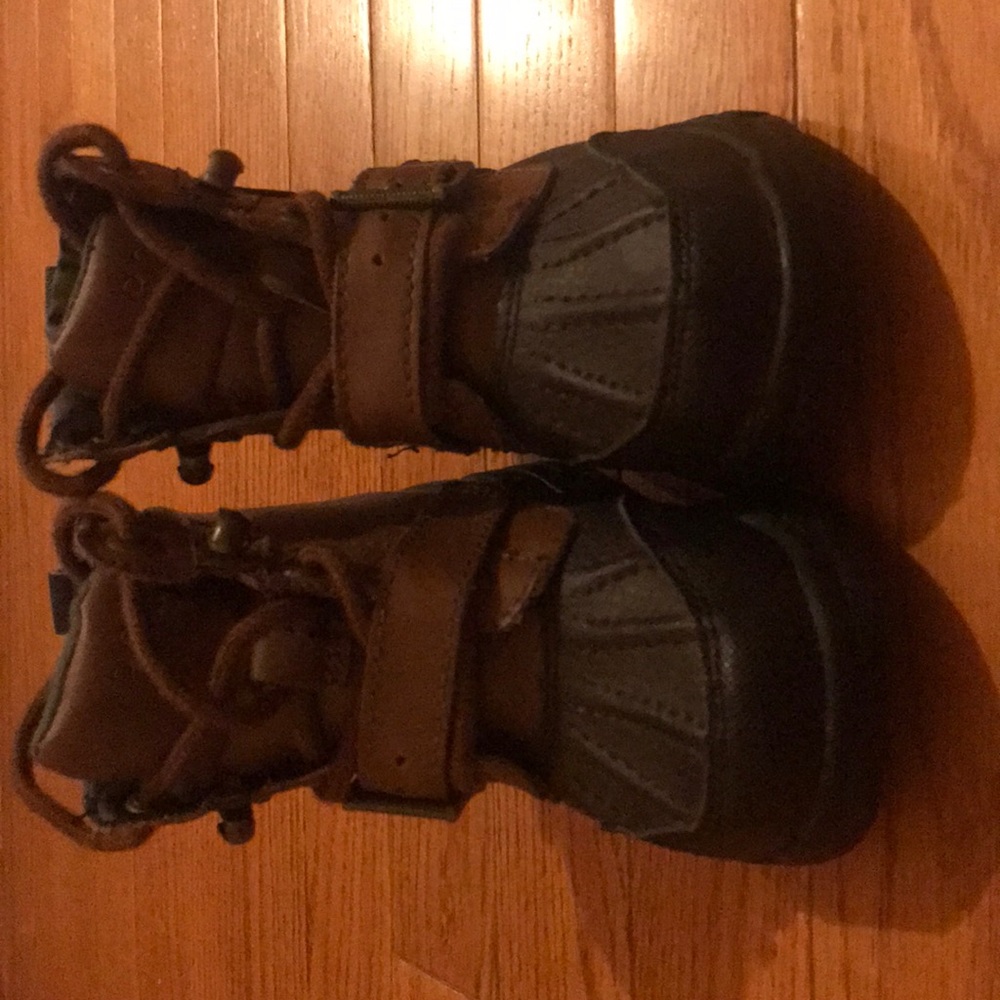 Kid polo boots.